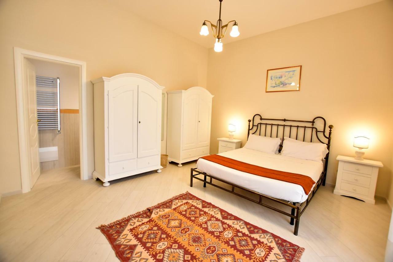 Bed and Breakfast Domus Borbonica Neapol Exteriér fotografie