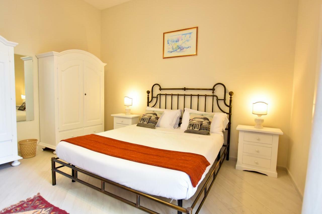 Bed and Breakfast Domus Borbonica Neapol Exteriér fotografie