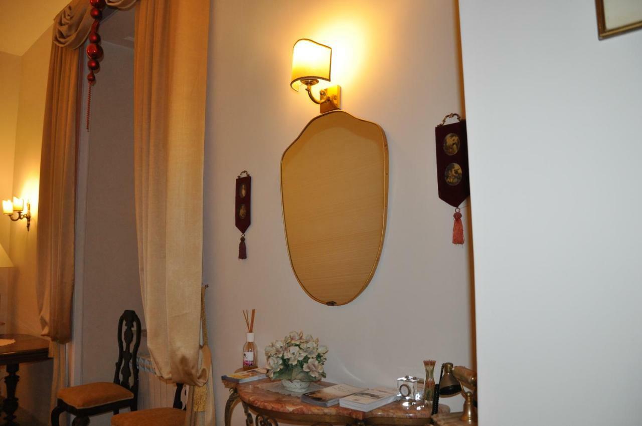 Bed and Breakfast Domus Borbonica Neapol Exteriér fotografie